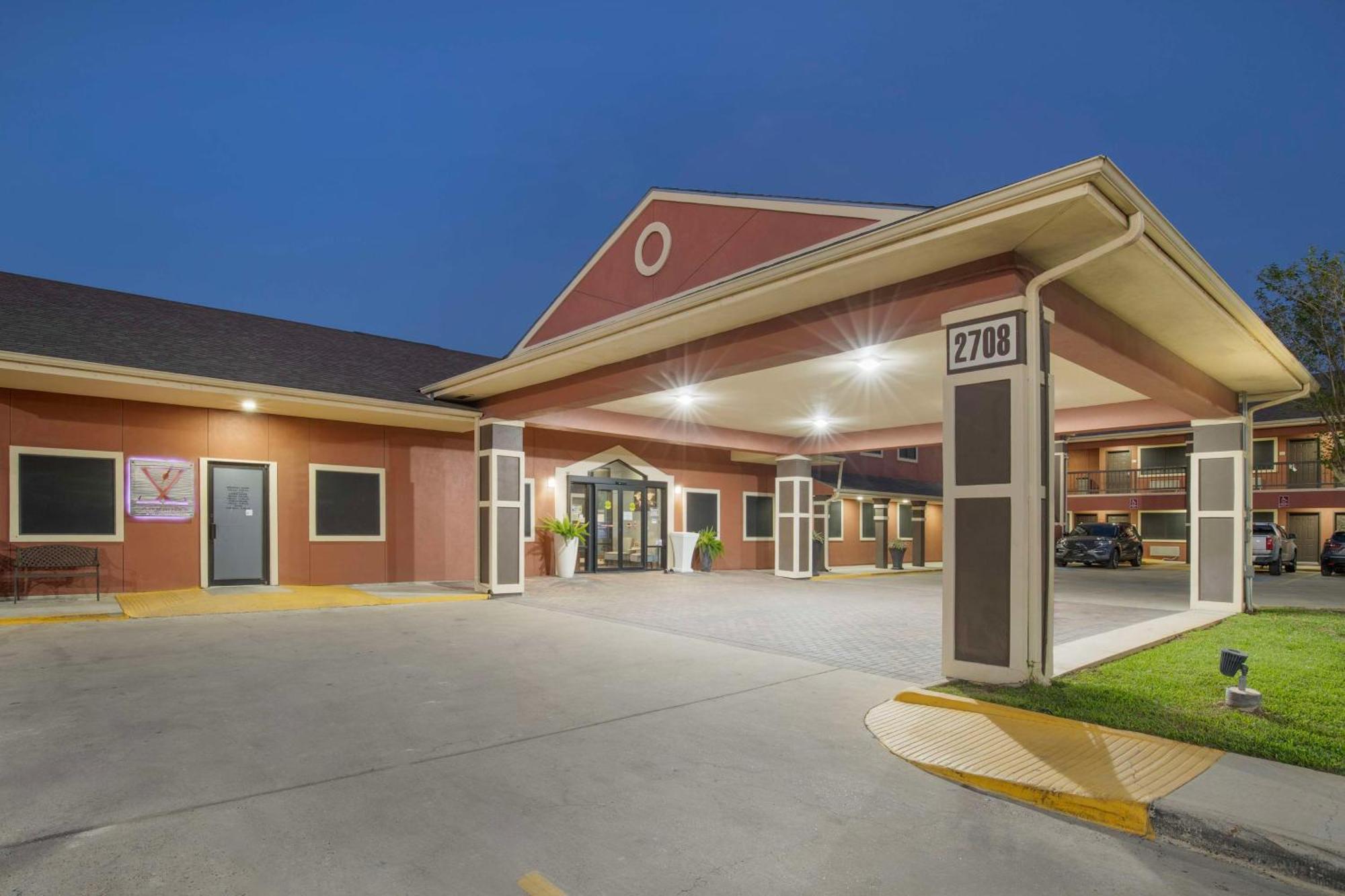 Best Western Plus Edinburg Inn & Suites Exterior photo